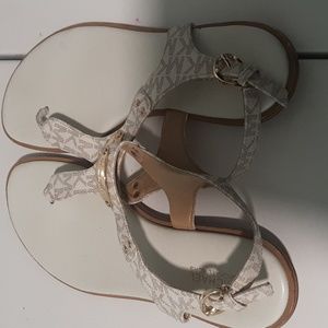 Michael Kors MK Plate Thong Sandal White Gold